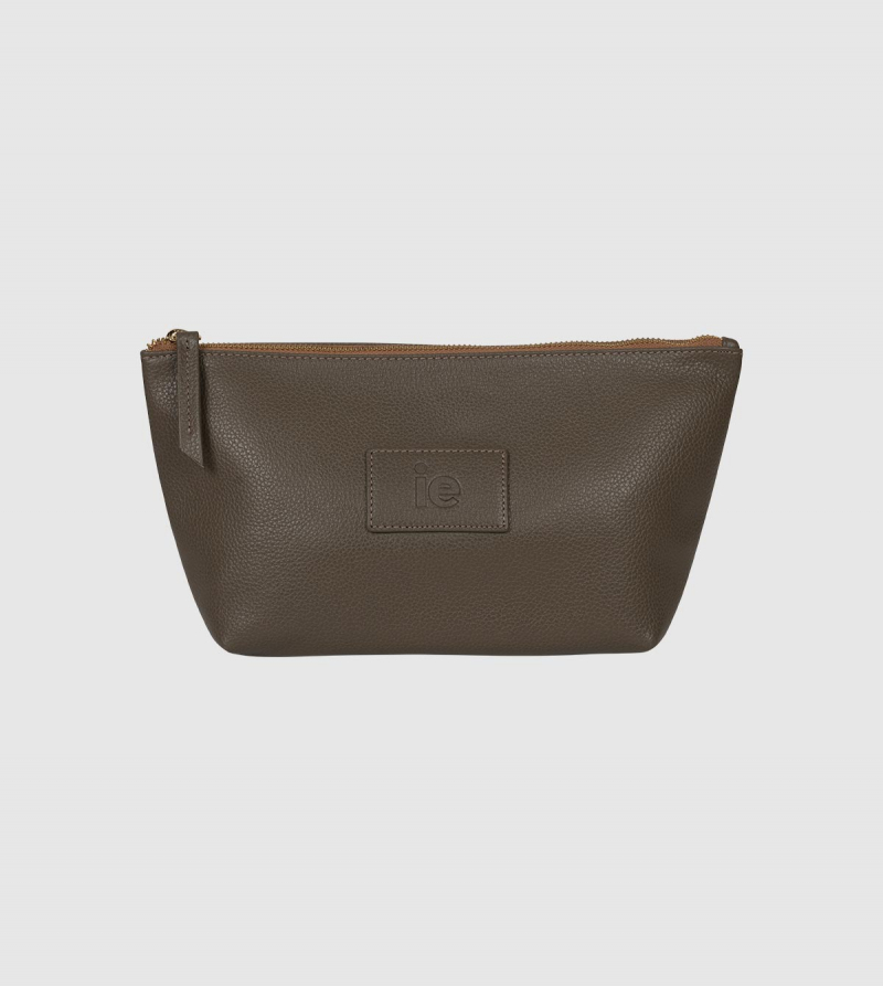 IE Leather Vanity Case. Havana color front